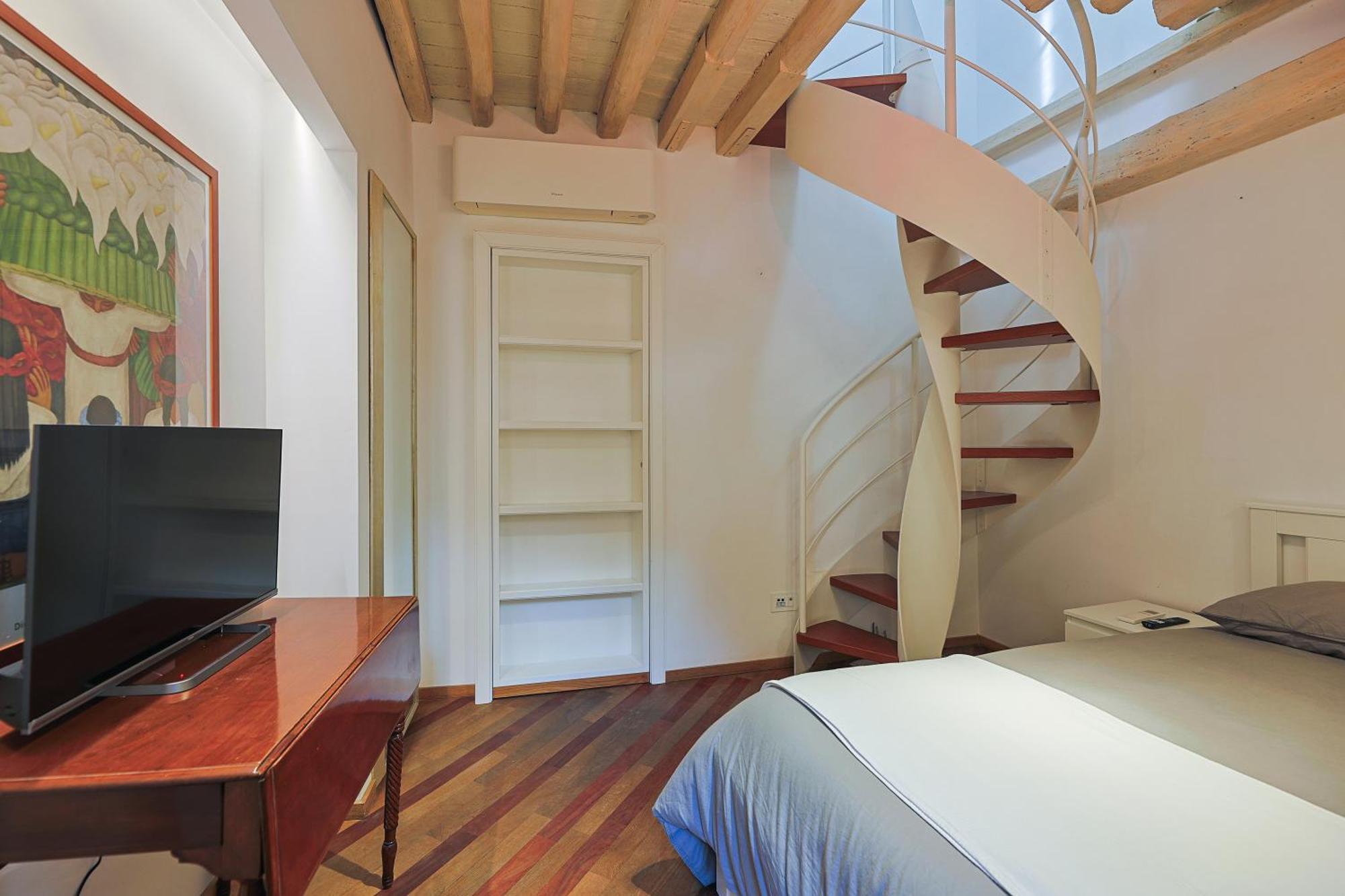 Majorelle Luxury Apartment